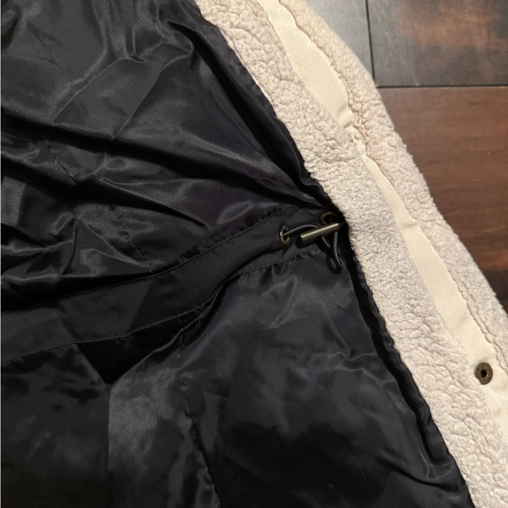 Lauren Ralph Lauren Black Puffer Jacket with Faux Fur Hood - Picture 6 of 7
